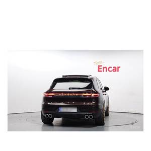 Porsche Macan 2.0 2019 con Asientos de Cuero, Volante a la Izquierda y Cámara Trasera, 65,614 km - Product Image 4