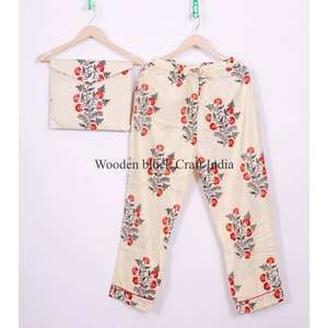 Ensemble de pyjama en coton indien pour femme, imprimé floral, avec fermeture boutonnée, pour la plage et la détente, ensemble de nuit, pyjama pour la nuit - Product Image 4