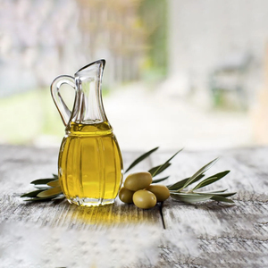 Huile d'olive pure pour la cuisine quotidienne, ingrédient culinaire en bouteille, idéal pour les repas, les vinaigrettes, la pâtisserie, les restaurants, vente en gros - Product Image 2