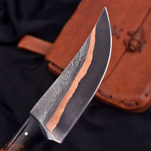 Couteau de cuisine Santoku haut de gamme en cuivre damas fait main avec manche en bois lisse pour trancher, couper en dés et hacher - Product Image 4