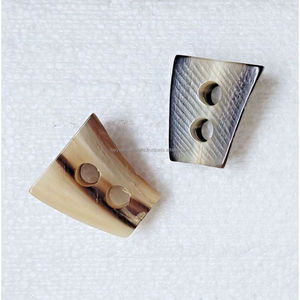 Botón de palanca de cuerno Accesorios de moda India Precio barato de alta calidad de la India por la artesanía de Tayyab - Product Image 5