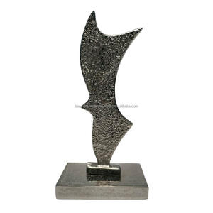 Escultura decorativa de aluminio con acabado de níquel para decoración del hogar Escultura de metal Artículos de regalo de Diwali - Product Image 5