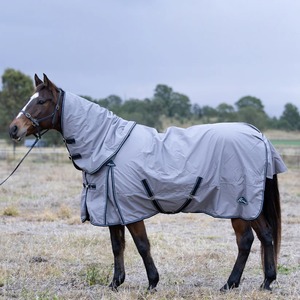 Couverture d'hiver imperméable pour cheval 840D, poids moyen, bleu marine, vente en gros de couvertures pour chevaux, couverture coupe-vent et imperméable - Product Image 3