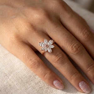 Bague Rizta Jewel en or rose massif 14 carats avec diamant de laboratoire taille brillant rond 3,40 ct, unisexe, pour soirée - Product Image 6