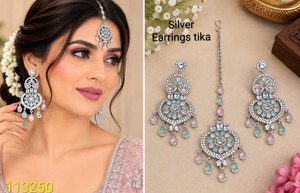 Boucles d'oreilles classiques plaquées argent, serties de pierres Kundan, design Paisley, haute qualité, pour femmes, bijoux de mariage - Product Image 3