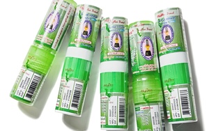 ยาหม่องสูดดมสมุนไพรฮงไทย หลอดสีเขียว ประเทศไทย ยาหม่องสูดดมสมุนไพรฮงไทย หลอดสีเขียว ยาหม่องสูดดมสมุนไพรไทยแบบพกพา - Product Image 1