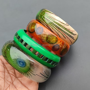 Bracelet d'artisan en résine bracelet artisanal en résine bracelet de créateur en résine - Product Image 1