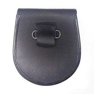 Sporran tradicional escocés con grabado celta y cierre de broche, disponible en GNG IMPEX - Product Image 2