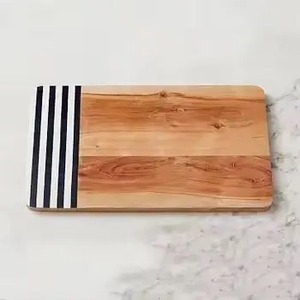 Tabla de Cortar de Madera Personalizable al por Mayor, Rectangular con Rayas Negras, Diseño Antideslizante - Product Image 1