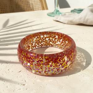 Lightweight Resin <b>Bangle</b> <b>Bracelet</b> Crafted For Comfortable Daily Wear Stylish Fashion Jewelry For Modern Ladies - Product Image 1