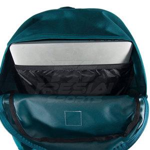 Sac à dos fonctionnel pour voyage et plein air, avec compartiment principal spacieux, plusieurs poches, bretelles durables et fermeture éclair fluide - Product Image 5
