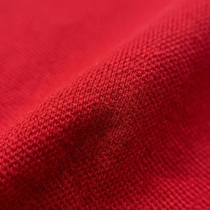 Polo de Manga Corta Rojo para Hombre, con Logotipo Personalizado, Color Sólido, Algodón Piqué, Estilo Casual, Cierre de Botones, Corte Regular - Product Image 3