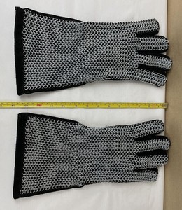 Guantes de Malla de Acero Tradicionales Medievales, Listos para la Batalla, con Impresión por Transferencia Térmica para Disfraces Renacentistas - Product Image 2