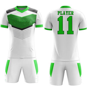 Nouveau modèle, dernier uniforme de football respirant grande taille avec impression par sublimation de logo personnalisé, uniformes d'entraînement à manches courtes - Product Image 1