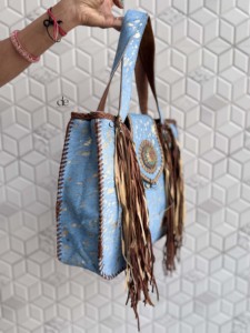 กระเป๋าถือสตรีหนังแท้ที่ทำจากขนสัตว์โลหะแท้มีสไตล์กระเป๋าสตางค์ผมแบบโบฮีเมียน - Product Image 3