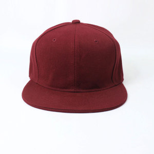Gorra Snapback Ajustable Premium con Corona Estructurada y Visera Plana, Tejido Transpirable y Cómodo, Estilo Casual Urbano para Hombre - Product Image 1