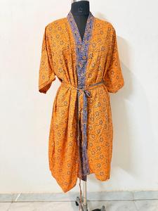 Peignoir Kimono Bohème de Luxe en Soie et Coton Kantha, Imperméable, Réversible, Séchage Rapide, Col Mandarin, pour la Détente - Product Image 2
