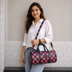 Bolsa de Viaje de Cuero Hecha a Mano con Diseño Único, Patrón de Damas de Inglatera, Bolsa Unisex Multiusos, Bolsa de Lona Pequeña - Product Image 3
