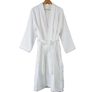 Peignoirs fantaisie 100 % coton pour hommes, vente en gros Nesta Sports, logo brodé personnalisé pour hôtels - Product Image 1