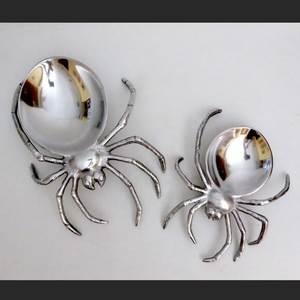 Cuenco de metal con forma de mano de esqueleto para Halloween, plato para dulces negro mate, soporte gótico con forma de hueso para centro de mesa de frutas - Product Image 5