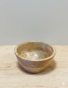 Bol en bois au design classique avec base en métal pour une mise en place élégante sur la table à manger, offrant une élégance intemporelle et une durabilité naturelle - Product Image 6