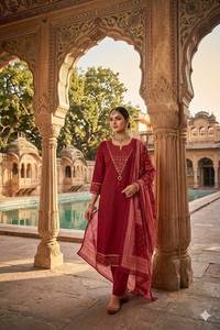 Châle ethnique en mousseline de soie orné pour femme, dupatta en rayonne à imprimé floral, idéal pour les tenues de soirée, style indien - Product Image 3