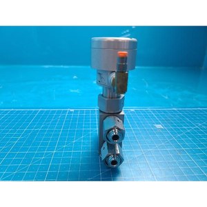 Swagelok SS-4BY-V35-1C Bellows-<b>Sealed</b> Valve Used As Is Legacy Semiconductor Equipment Parts - Product Image 1