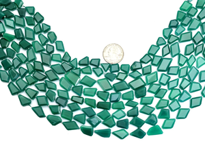 Perles de pierre précieuse semi-précieuse en onyx vert naturel AAA+ de 12 mm à 15 mm, facettées, en forme de pépites, taillées à la main, pour la fabrication de bijoux - Product Image 4