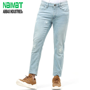 กางเกงยีนส์ขาดทรงสลิมฟิตสำหรับผู้ชาย สีไลท์วอช ผ้าเดนิมแบบดิสเทรส สวมใส่สบาย ระบายอากาศได้ดี ยืดหยุ่นได้ สไตล์สตรีทแวร์ - Product Image 1