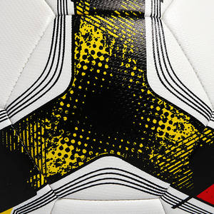 Ballon de football en polyuréthane taille 4 hautement personnalisable, multicolore, cousu à la machine, avec logo, en caoutchouc et cuir, pour l'entraînement - Product Image 5