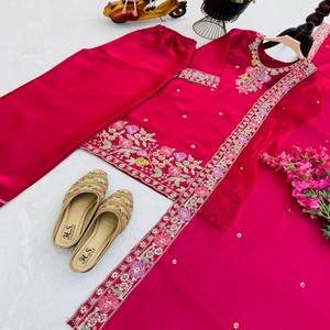 Conjunto Kurti Palazzo Bordado para Mujer VASTRA COTTAGE con Dupatta, Adorno de Lentejuelas, Cuello Redondo, Traje Festivo para Fiestas - Product Image 1