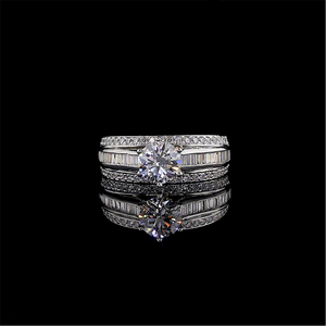 Magnifique bague de fiançailles et de mariage pour femme avec diamant de laboratoire taille ronde, diamant fin certifié IGI et clarté VVS-VS. - Product Image 1