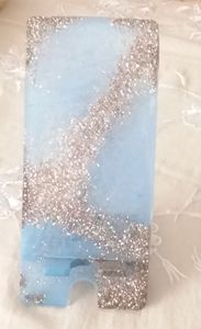 Fabricante de Soportes para Móviles de Resina Hechos a Mano, Diseño Único de Alta Calidad, Soporte para Smartphone Hecho a Mano con Excelente Calidad - Product Image 3