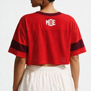 Camiseta de fútbol americano de malla corta para mujer, diseño personalizado por sublimación, cuello en V, estilo retro, hombros caídos, estilo urbano. - Product Image 5