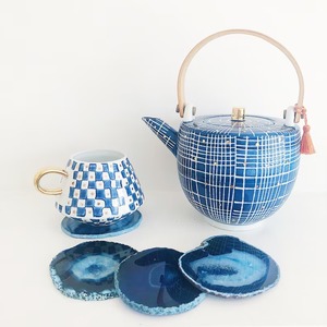 Sous-verres faits à la main en résine époxy de haute qualité, de couleur violette et magenta, pour le thé et les boissons, à prix de gros - Product Image 1