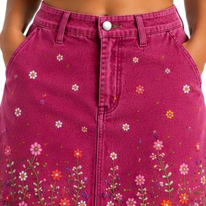 Conjunto de Top Corto y Falda Bordados para Mujer, Color Magenta, Diseño Floral, Verano, Dos Piezas, Logotipo Personalizado, OEM, Ropa al Por Mayor - Product Image 5