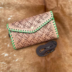 Nouvel arrivage de pochette en cuir élégant usiné à la main sculpture sur cuir multi-usages étui de téléphone en cuir occidental portefeuille multi-usages pour femmes - Product Image 4