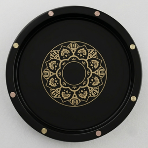 Bandeja de Servir de Resina Negra de Lujo con Mandala Dorado, Bandeja Decorativa Redonda para Mesa de Centro, Decoración con Detalles de Metal Mixto - Product Image 2