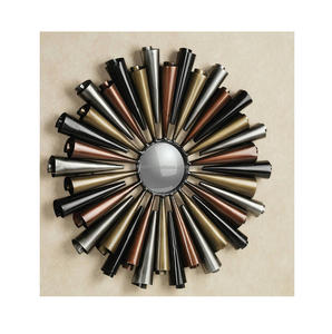 Miroir mural rond en métal de luxe fabriqué à la main miroir mural décoratif surdimensionné élégant pour la maison et la ferme modernes - Product Image 4