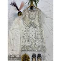 Ensemble haut-bas et dupatta blancs brodés motif étoile Maruti Fashion Designer pour robes de bal, taille M