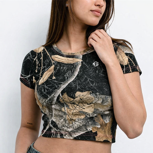 T-shirts courts côtelés camouflage à faible MOQ, coupe ajustée, manches courtes, style streetwear, tissu extensible, fabrication OEM de t-shirts pour femmes - Product Image 5