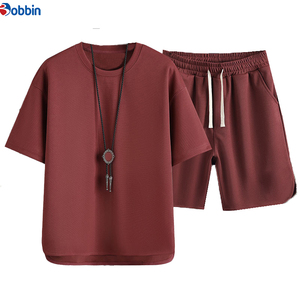 Collection d'été : Ensemble de jogging court personnalisé avec logo pour hommes grandes tailles – Confortable et respirant, ensemble de shorts unisexe en coton - Product Image 2