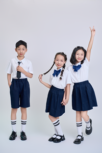 เสื้อเชิ้ตแขนสั้นสีขาวสำหรับนักเรียนชายหญิง ผ้าป๊อปลินทอ ผลิตในเวียดนาม ยี่ห้อ FMF  ผสมโพลีเอสเตอร์ 65% ผ้าฝ้าย 35%  กระดุมติด  เหมาะสำหรับชุดนักเรียนประถม - Product Image 5