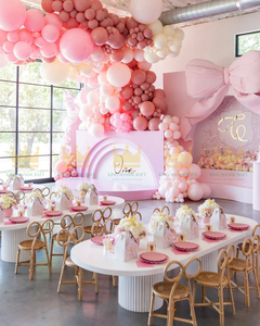 Chaises en rotin faites à la main pour enfants, idéales pour la location événementielle, les anniversaires, les mariages, les réceptions, les cabines photo et la décoration de lieux festifs. - Product Image 1
