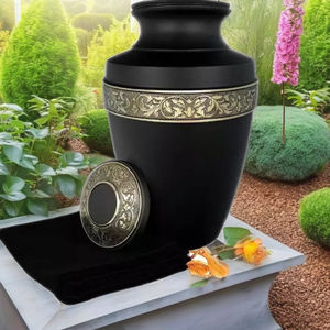 Vente en gros d'urnes de crémation personnalisées, nouveau design d'urne en métal, fournitures pour les cendres humaines, les urnes en laiton - Product Image 1