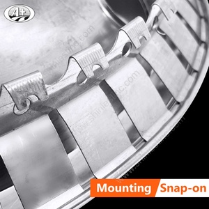 Enjoliveurs de roue arrière de 16 pouces Snap-On pour les camions et les autobus américains Finition en acier inoxydable - Product Image 3