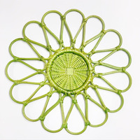 Sous-plat festonné unique en jonc de mer pour la décoration de table, dessous-de-plat en rotin de Noël, couleur personnalisée du Vietnam