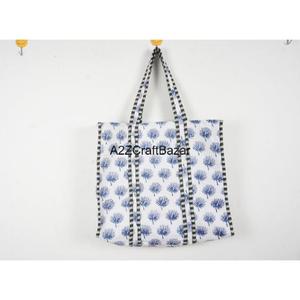 Bolsa de Mano Grande, 100% Algodón Puro, Acolchada, Estampada a Mano, con Rayas Multicolores, Asa Larga, Ecológica, Sostenible, para Estudio y Compras - Product Image 3