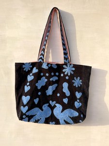 Bolsa de Mano de Terciopelo Premium con Bordado Elegante y Forro de Algodón, Ideal para Viajes, Compras, Fiestas y Regalos para Mujeres - Product Image 5