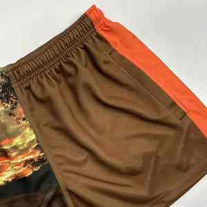 Shorts de course pour hommes, dernier design, logo OEM avec design personnalisé, séchage rapide et respirant, qualité supérieure, impression par sublimation. - Product Image 4